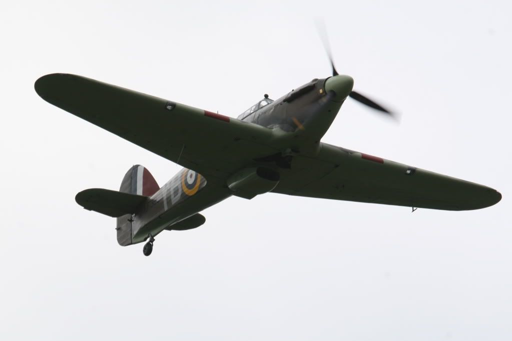 kenley-aerodrome-flypast-fightercontrol