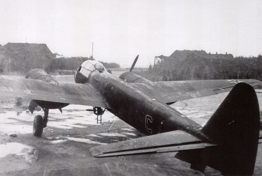 BW-photo-Junkers-Ju-88C-NJG2-R4C--01.jpg